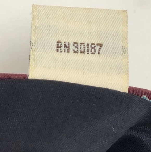 END YEAR CLEAROUT AUTHENTIC Yves Saint Laurent Red Blue Geometric Silk Tie - Picture 5 of 7